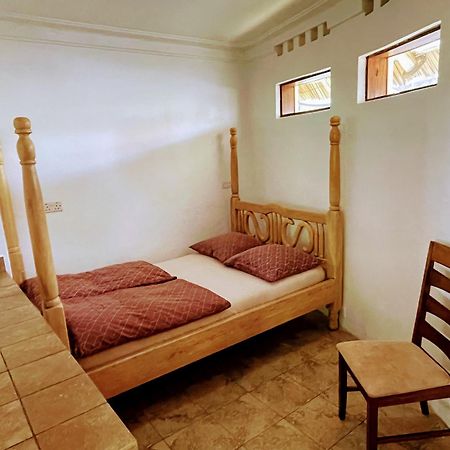 Banda Lodge Masaka Luaran gambar
