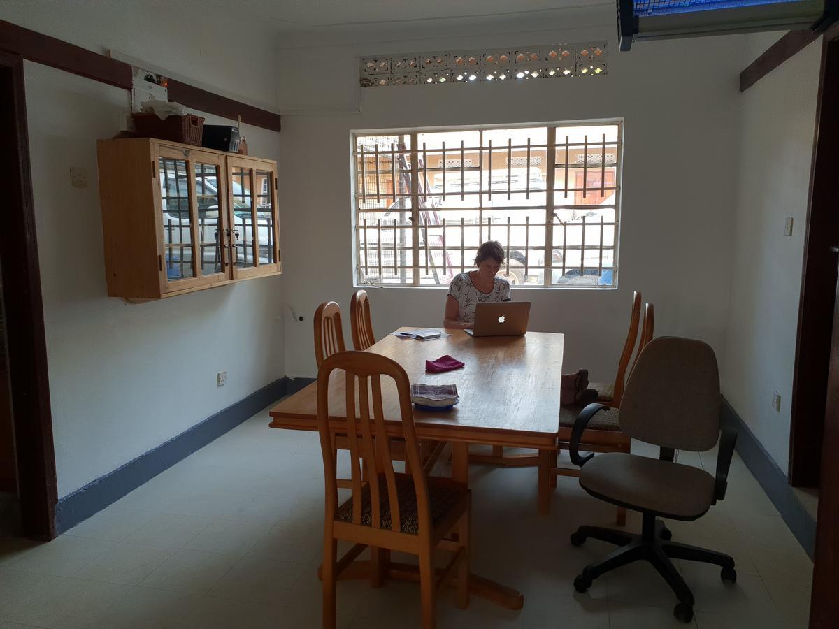 Banda Lodge Masaka Luaran gambar